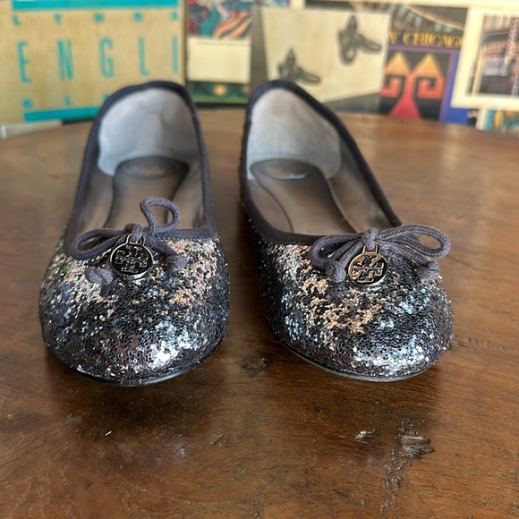 ((3 for 1 Bundle)) for the Tory Burch Flat Lover! - Picture 12 of 15